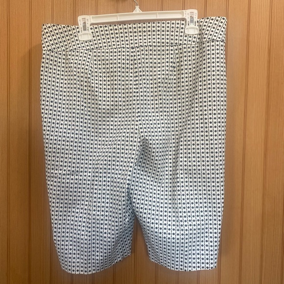 Chico's Women's Black and White Shorts - Picture 3 of 6